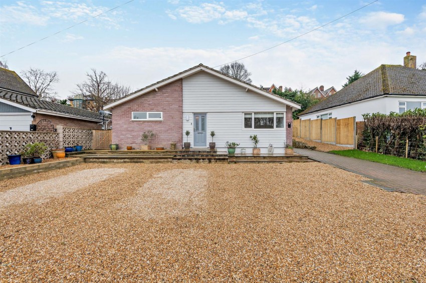 Images for 3 bed detached bungalow in College Avenue with planning permission for one bed annexe