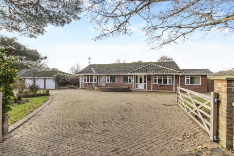 View Full Details for Oaklands, Headcorn Road, Sutton Valance