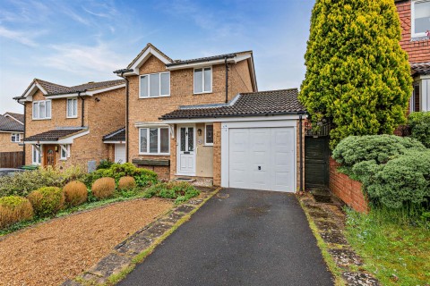 View Full Details for Frithwood Close, Downswood, Maidstone