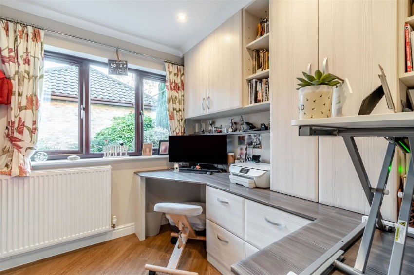 Images for Roman Close, Blue Bell Hill, Chatham