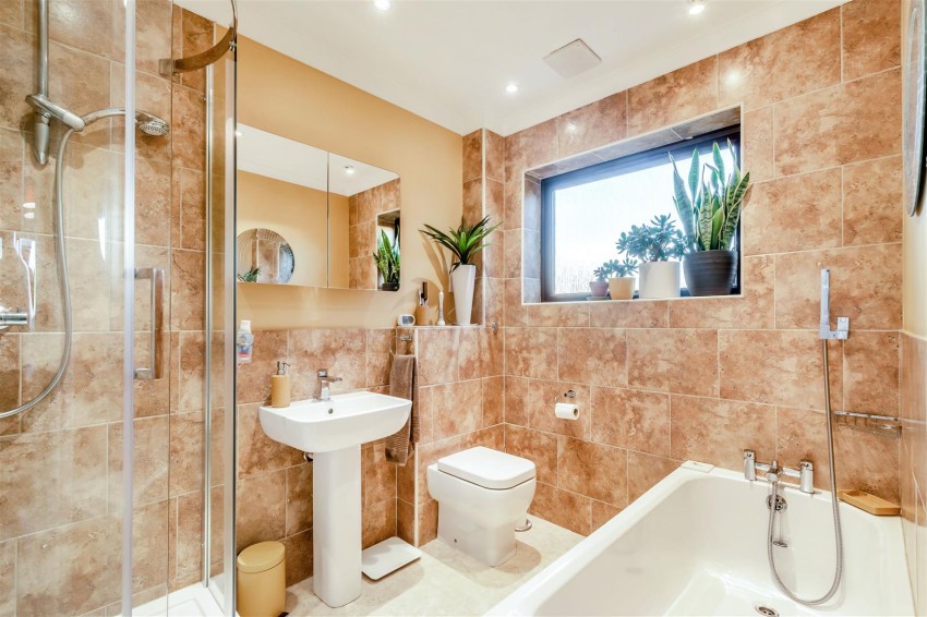 Images for Roman Close, Blue Bell Hill, Chatham