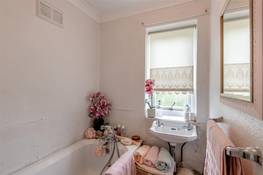 Images for Four Acres, East Malling, West Malling