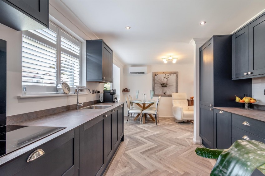Images for Caernarvon Drive, Maidstone