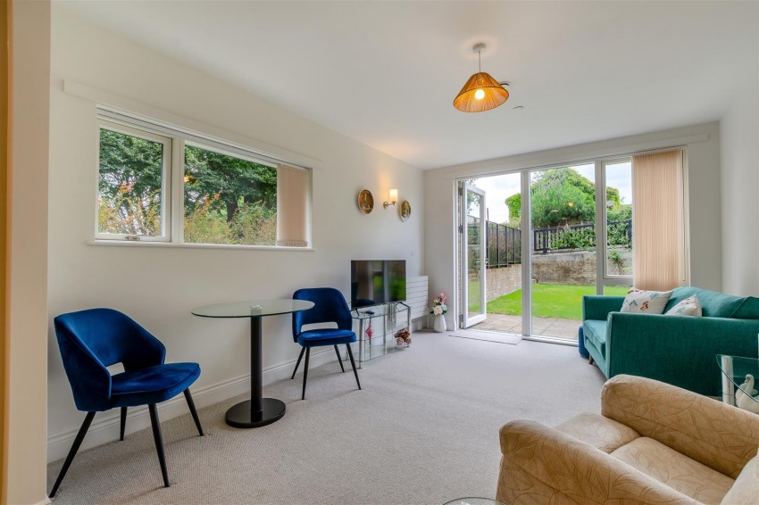 Images for 16 The Orpines, Wateringbury