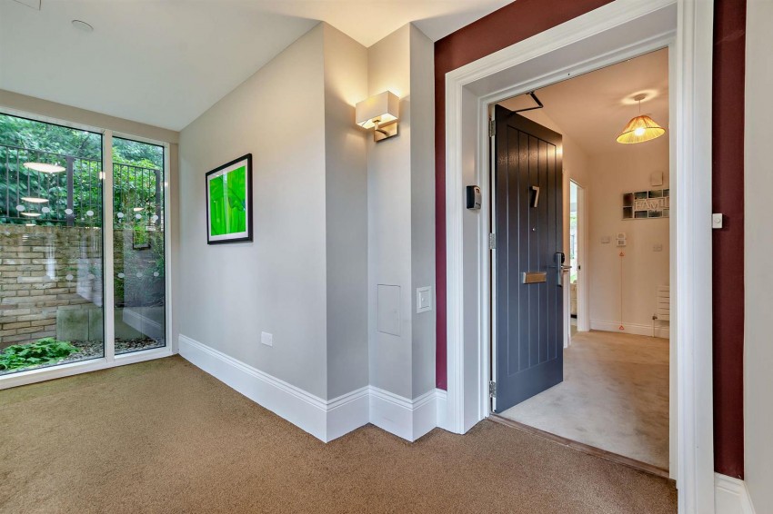 Images for 16 The Orpines, Wateringbury