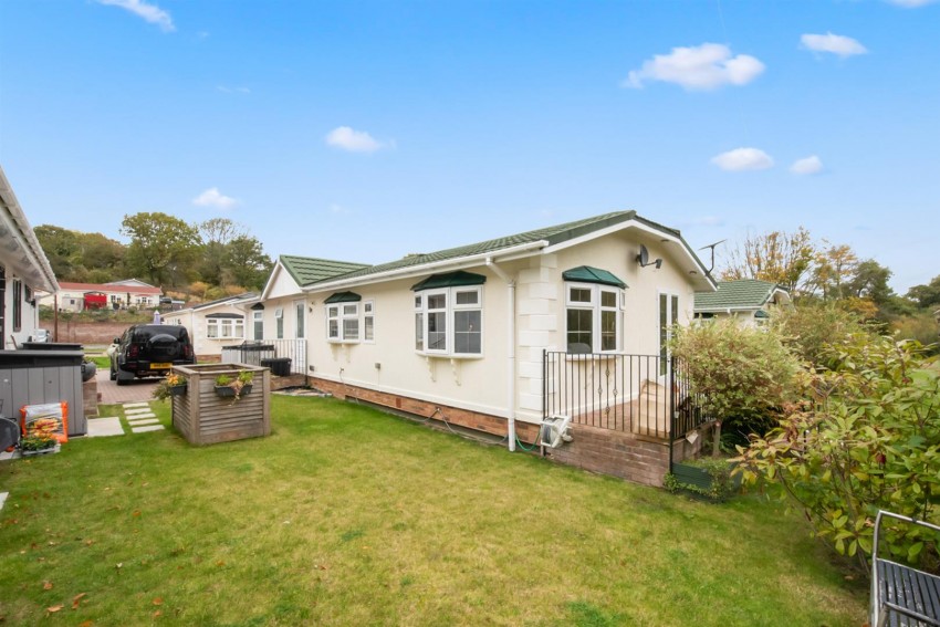 Images for Meadow View, Pilgrims Retreat, Harrietsham