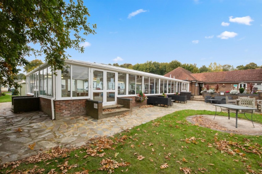 Images for Meadow View, Pilgrims Retreat, Harrietsham