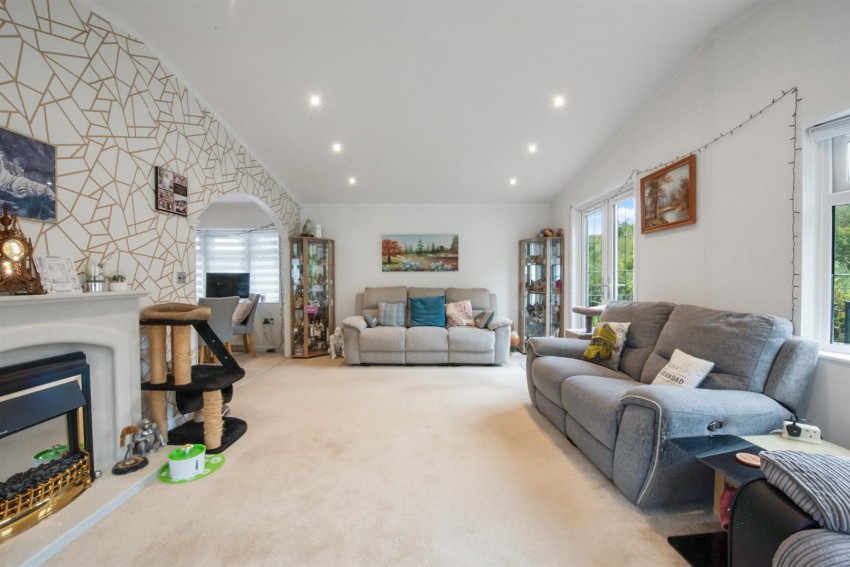 Images for Meadow View, Pilgrims Retreat, Harrietsham