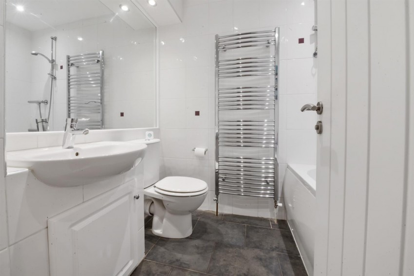 Images for Granary Close, Weavering, Maidstone