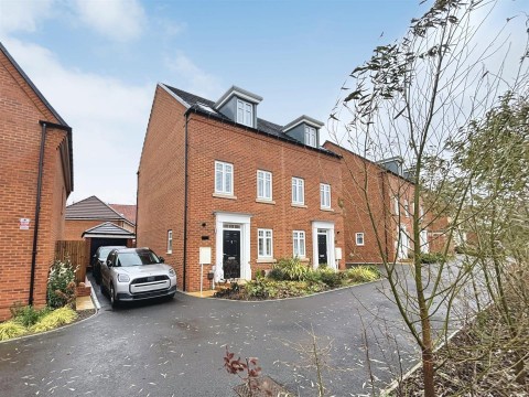 Saki Close, Aylesford