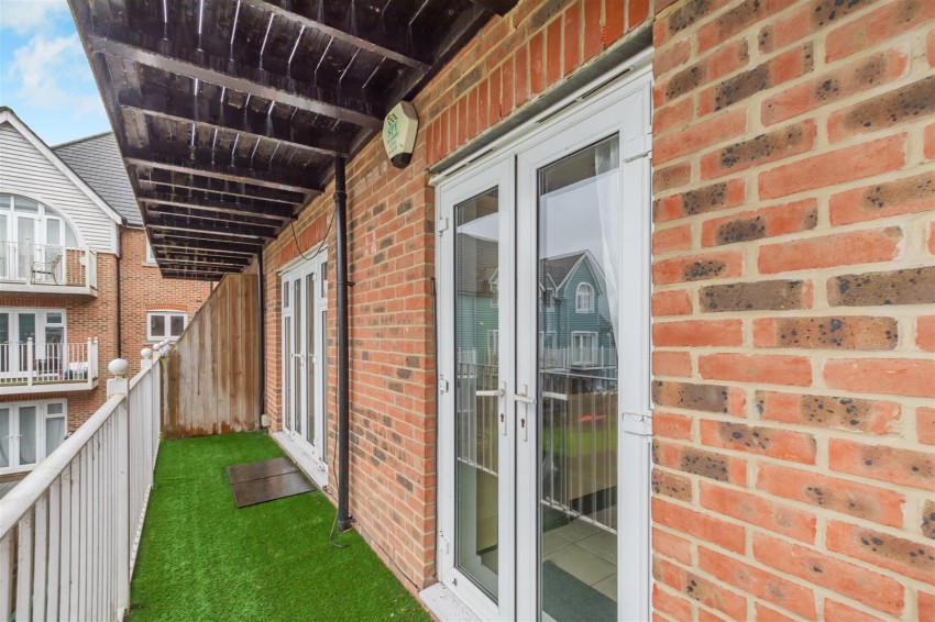 Images for The Lakes, Larkfield