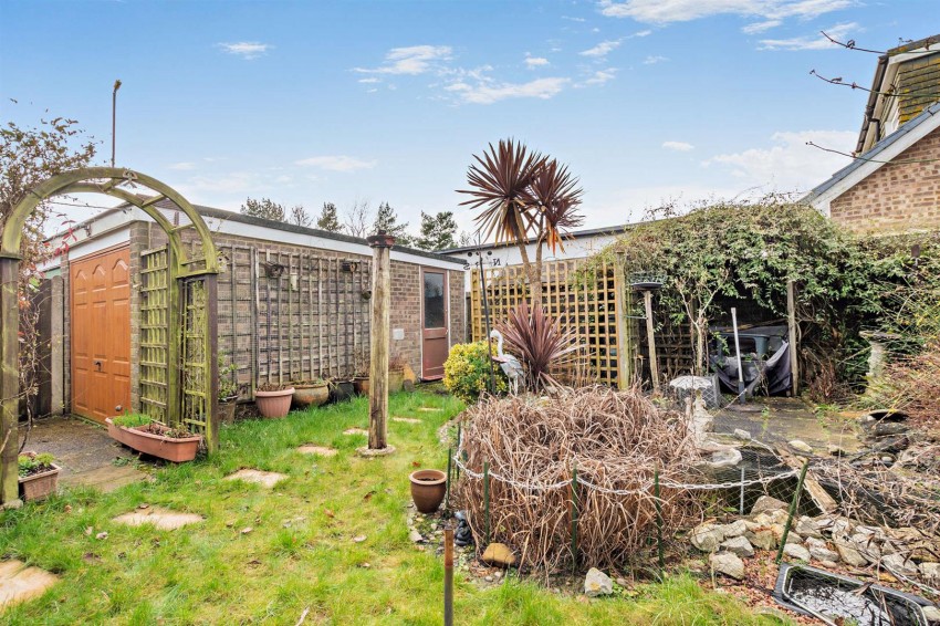 Images for Holly Tree Close, Kingswood