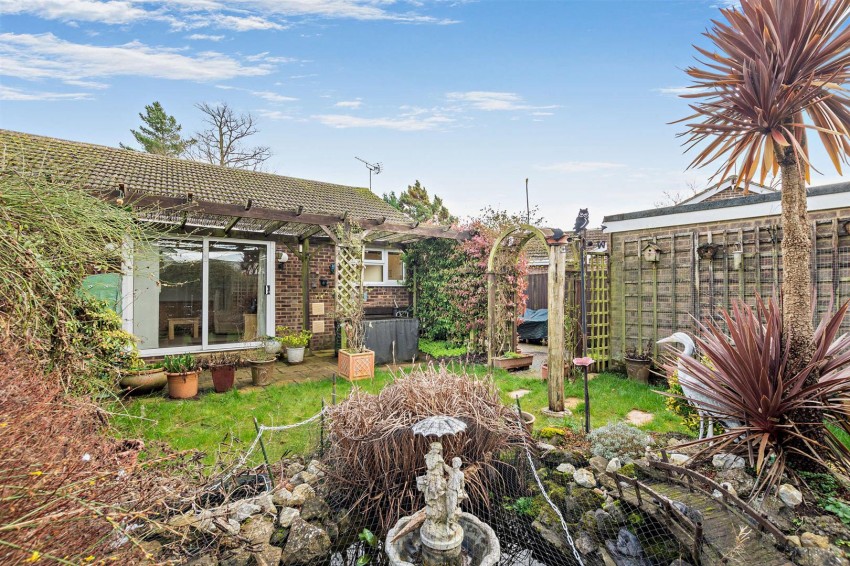 Images for Holly Tree Close, Kingswood