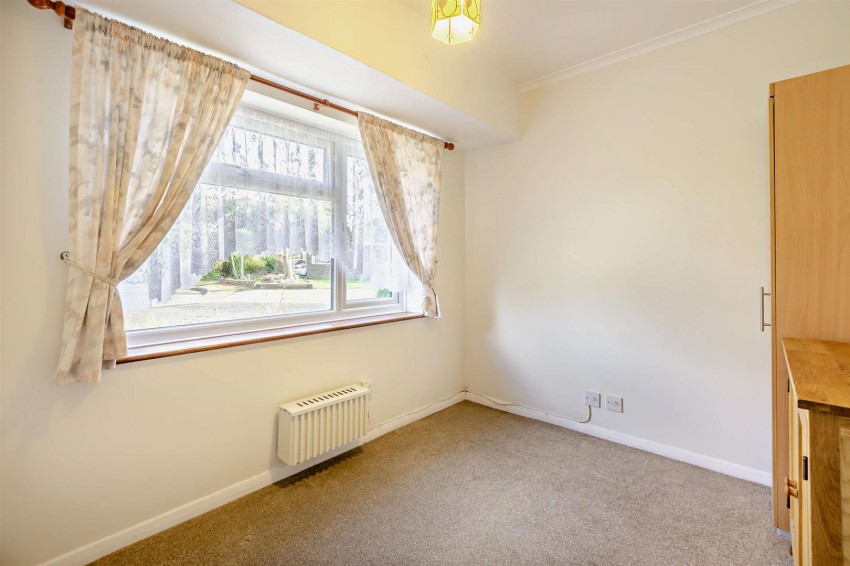 Images for Holly Tree Close, Kingswood