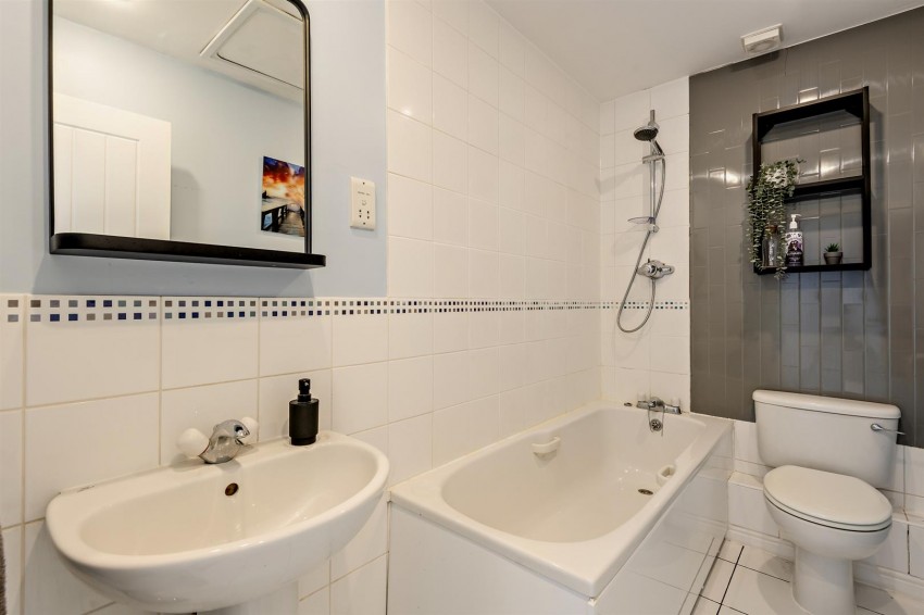 Images for Lacock Gardens, Maidstone