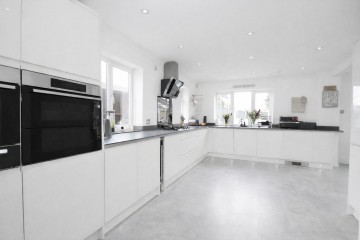 image of 36, Willow Road