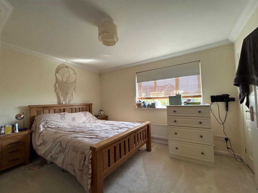 Images for Dexter Close, Kennington, Ashford