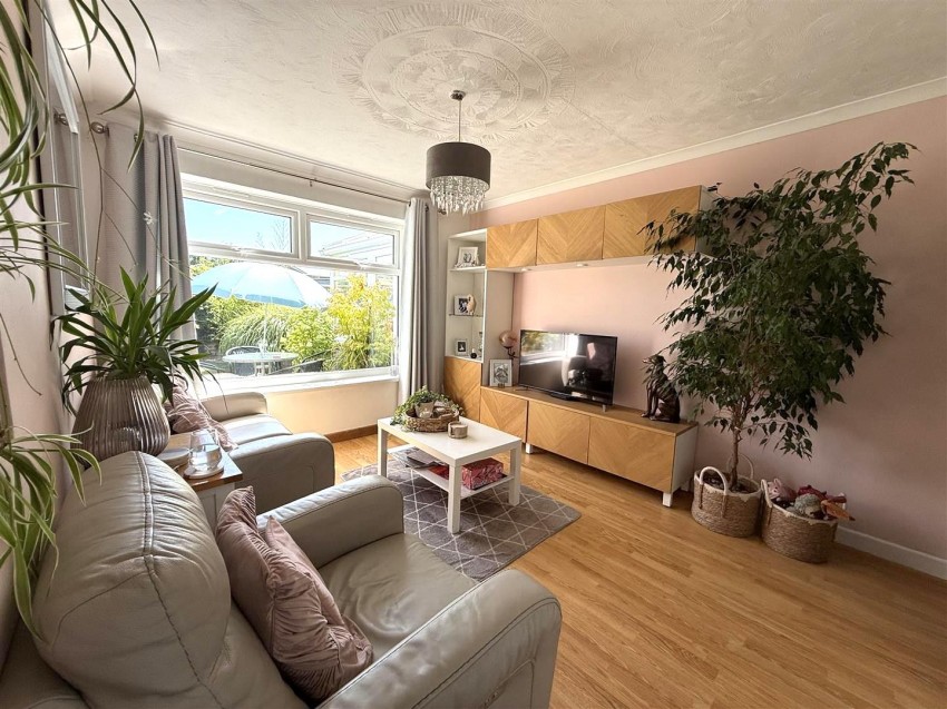 Images for Swallow Road, Larkfield, Aylesford