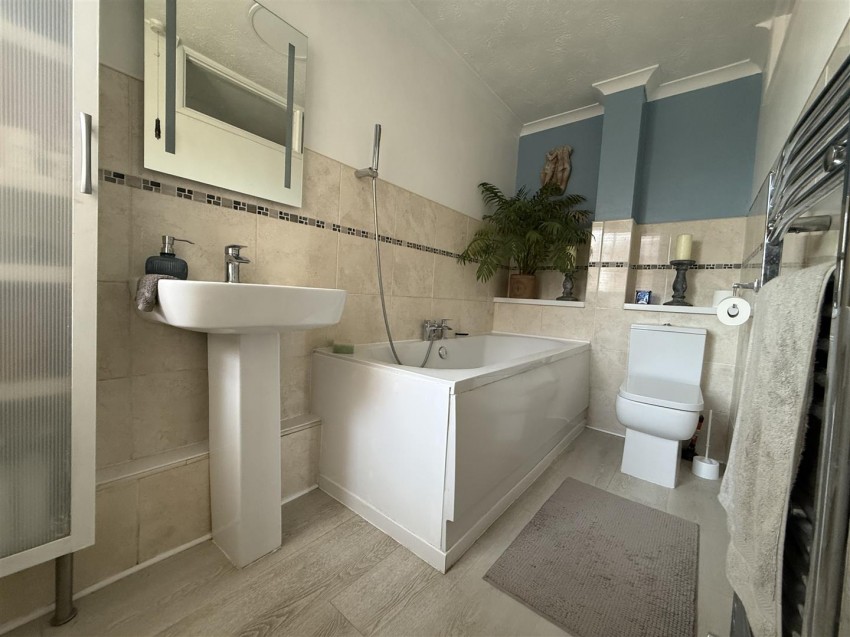 Images for Swallow Road, Larkfield, Aylesford