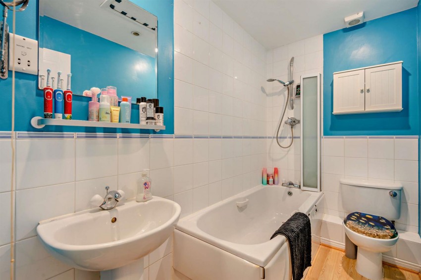 Images for Lacock Gardens, Maidstone