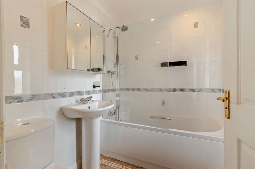 Images for Shepherds Way, Langley
