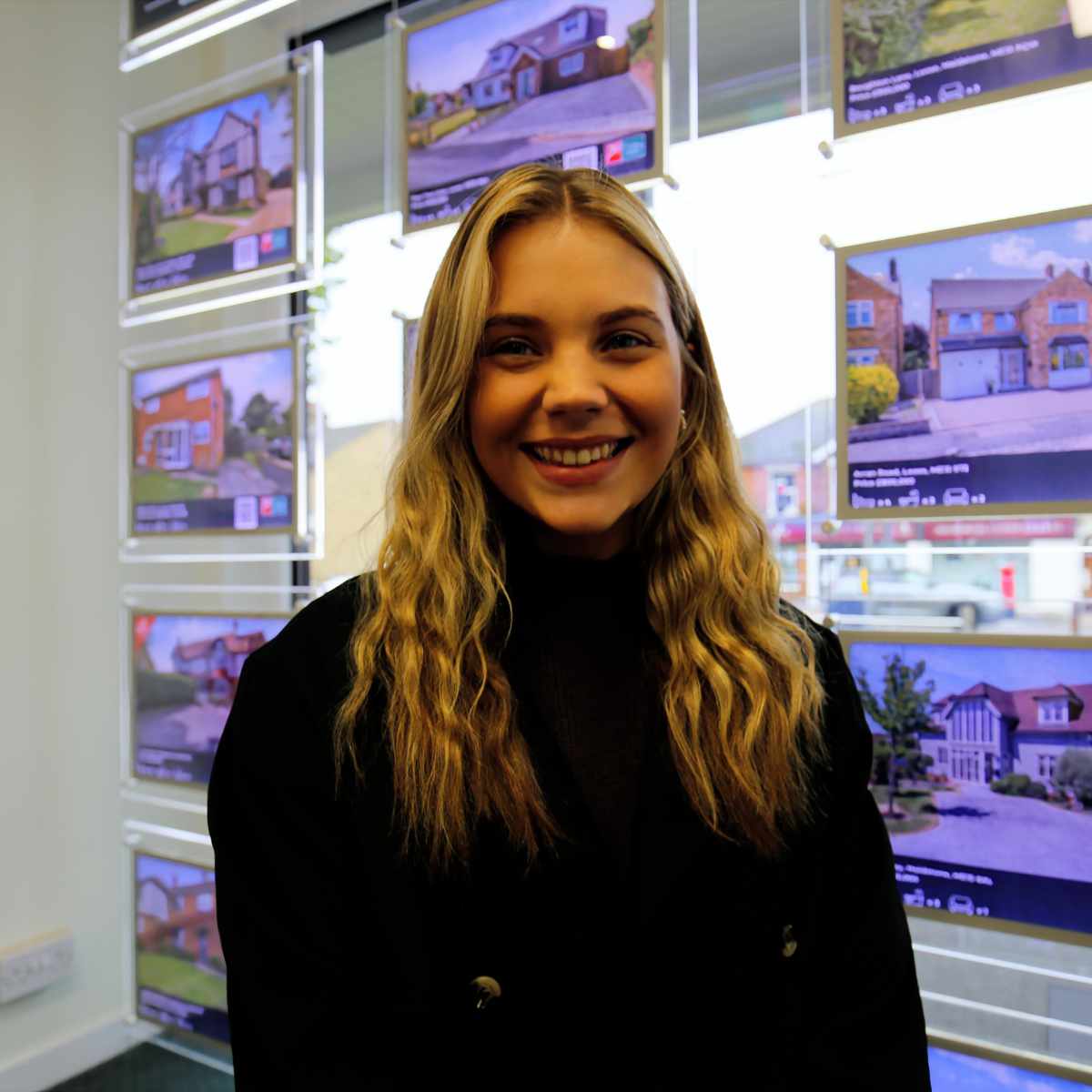 Amy  Knight, Trainee Sales Negotiator